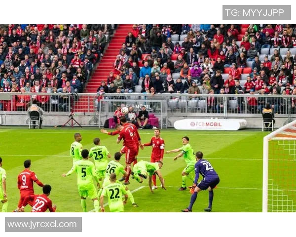 中超激战波尔图与拜仁战成平局红牌事件引发全场热议与战术分析