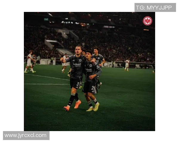 德甲赛场惊现冷门尤文图斯小胜热刺引发全场沸腾