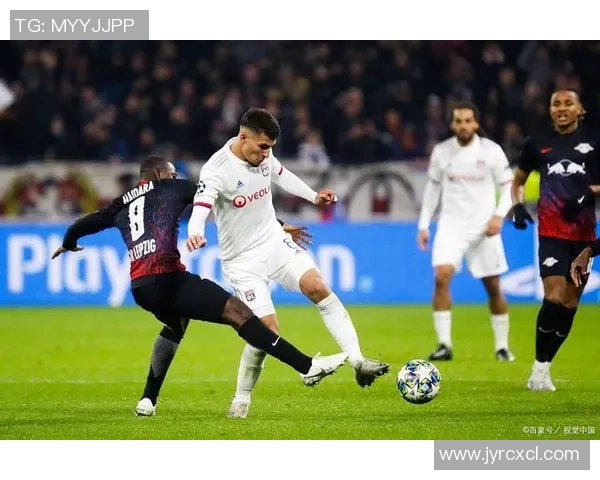 欧联杯精彩对决拜仁逆转里昂收获胜利引发全场热烈反响