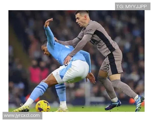 欧冠激战：里昂凭乌龙球险胜曼城引发争议判罚全场沸腾