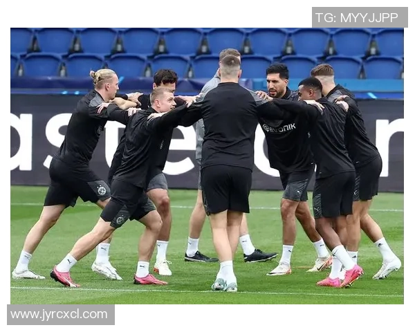 欧冠激战：多特蒙德5-1大胜巴黎点球大战瞬间点燃全场激情