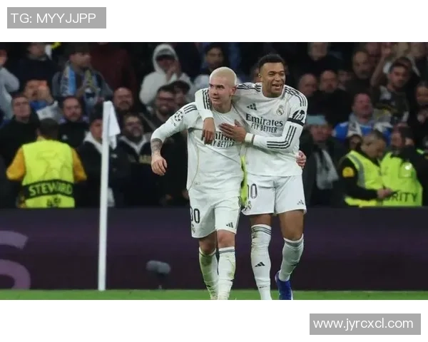 英超激情对决皇马大胜波尔图红牌事件引发全场热议与十大精彩进球回顾