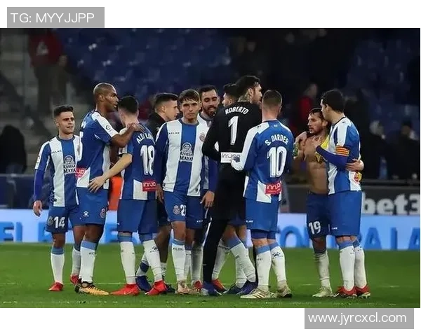 西甲激战：里昂逆转本菲卡点球大战精彩回顾与全场亮点